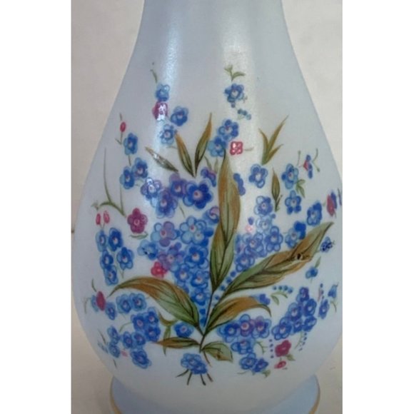 LEFTON CHINA VASE - 6 1/2" Vase/Ewer with double handles and forget-me-nots - Picture 1 of 4
